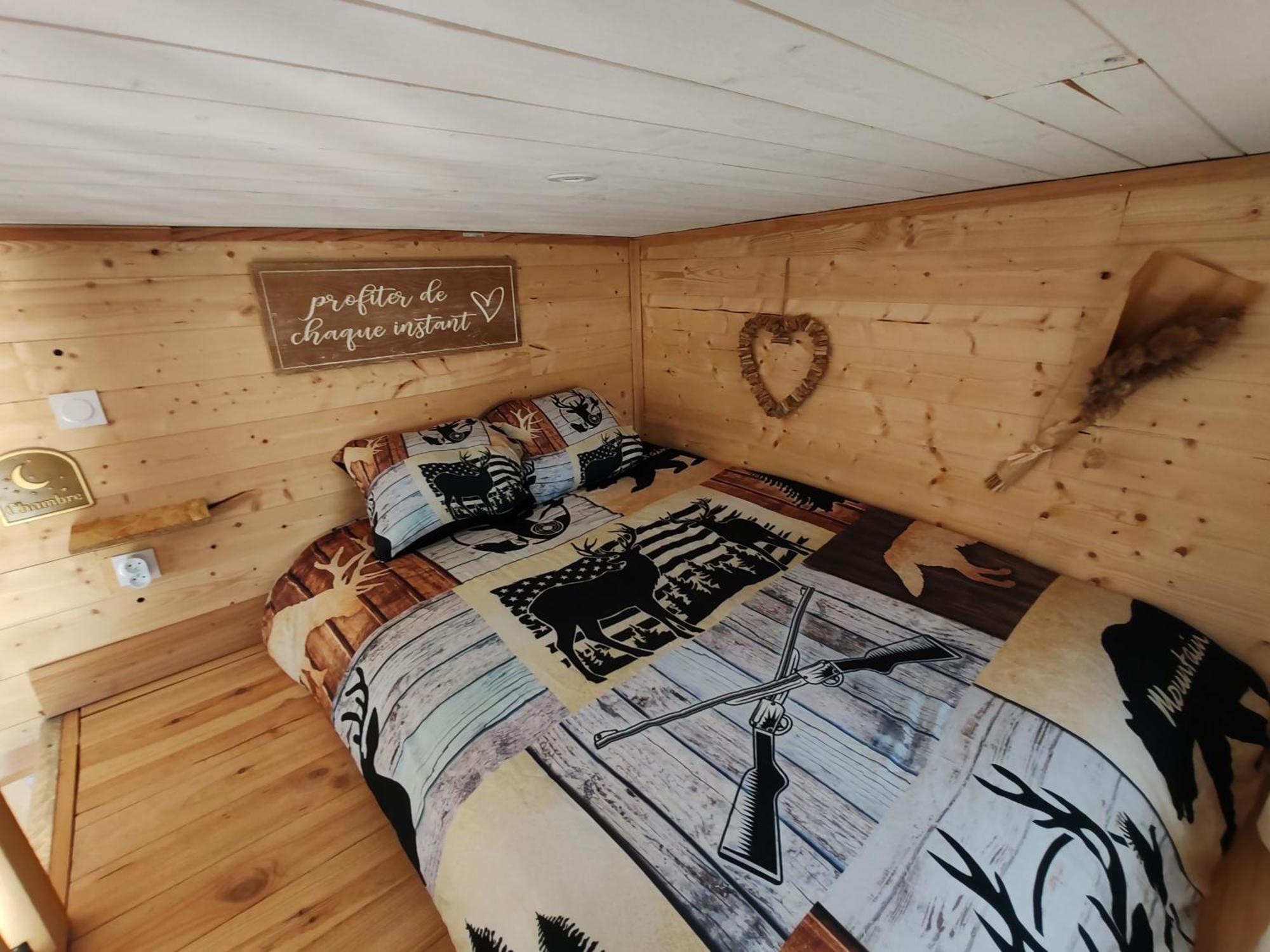Вилла Tiny House Des Bougnats Teilhede Экстерьер фото